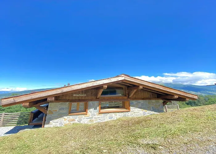 In Les Masses With Garden Agettes