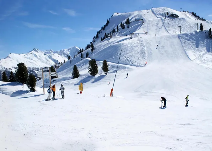 شاليه In Les Masses With Garden