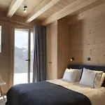 Chalet In Les Masses With Garden *